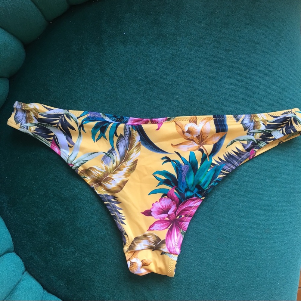 NWT H&M Swimwear Low Cheeky Briefs Tropical Bikini
